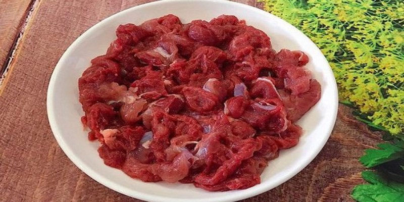 Thịt thực phẩm được khuyến khích cho gà