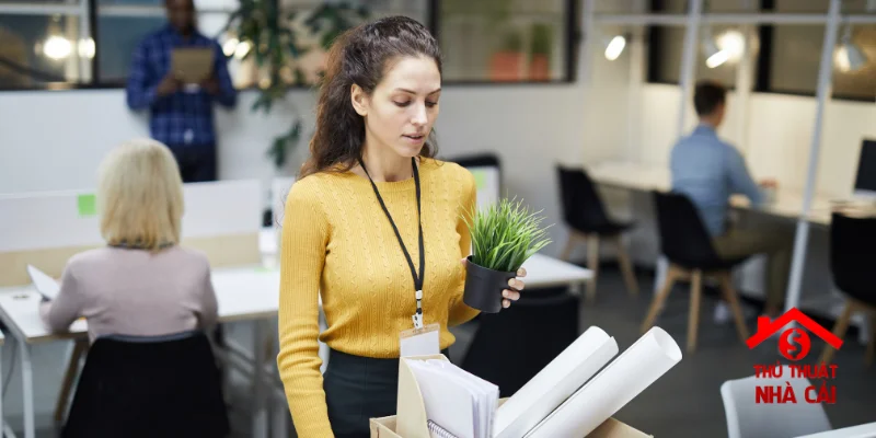 Nằm mơ thấy bị đuổi việc