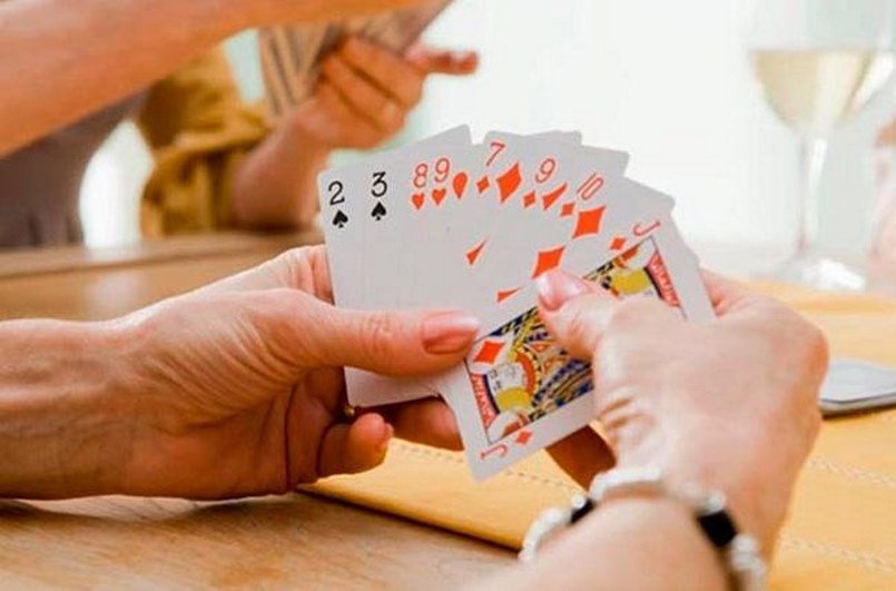 Đánh bài phỏm là gì? Giới thiệu cách đánh bài phỏm từ A – Z