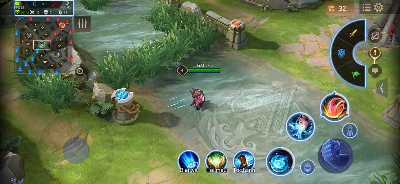 Hình chơi game Liên Quân trong trận căng thẳng