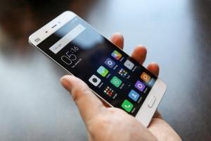 điều cần chú ý khi vệ sinh smartphone đúng cách