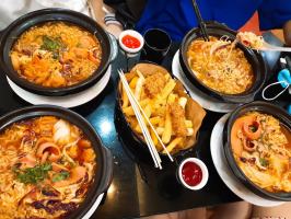 Địa điểm ăn vặt không thể bỏ qua ở TP. Huế, Thừa Thiên Huế