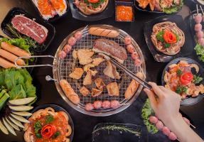Quán ăn ngon tại phố Hàm Long, Hà Nội