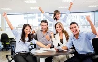 Ngôn ngữ cơ thể giúp bạn thể hiện sự tự tin trong giao tiếp