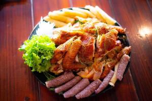 Địa chỉ ăn gà nướng Tây Bắc không thể bỏ lỡ tại Sapa
