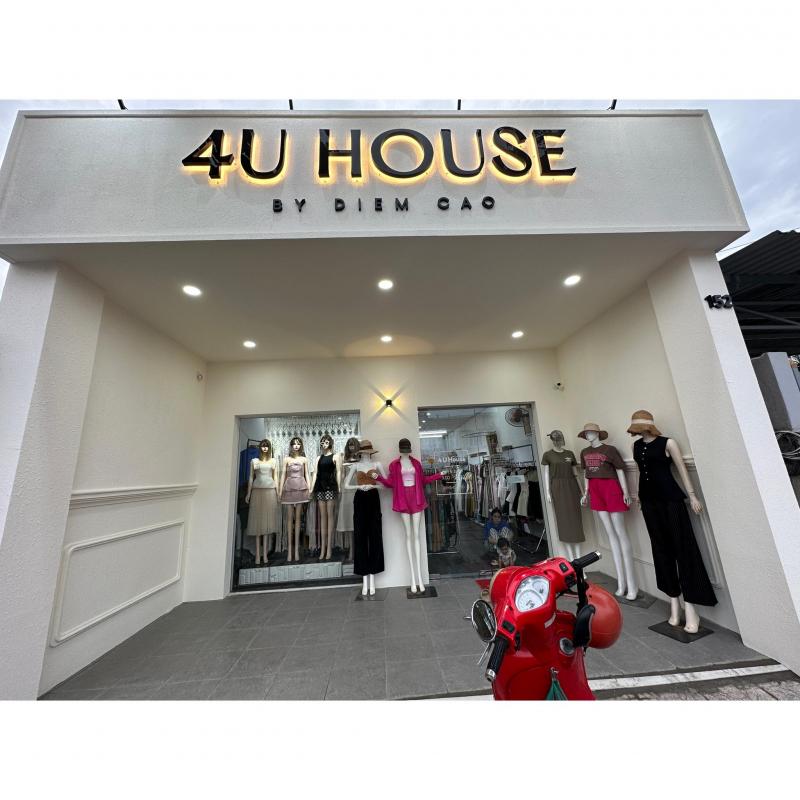 4U House