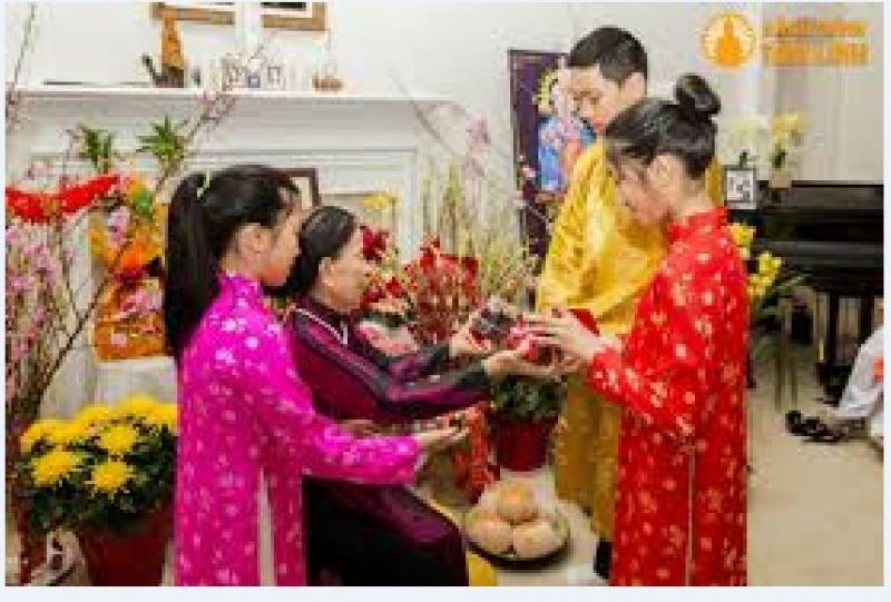 Quan tâm tới cha mẹ nhiều hơn