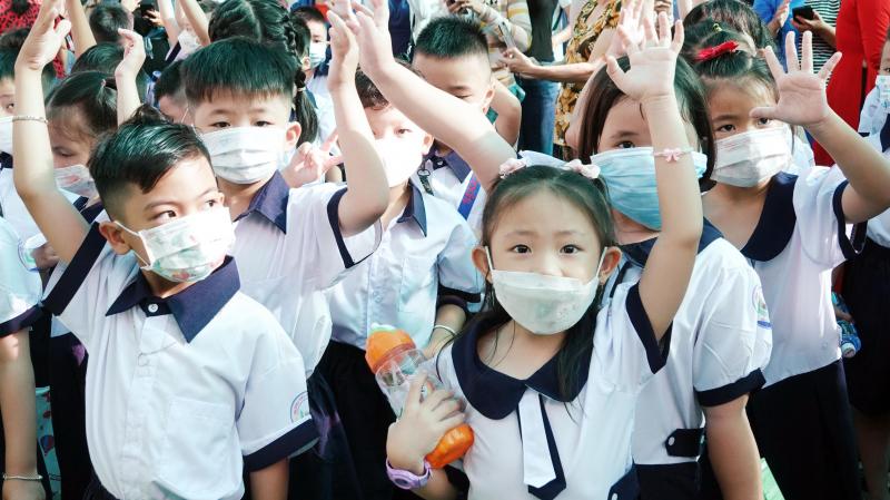 Bài văn viết về cách thể hiện bản thân trong môi trường học đường số 7