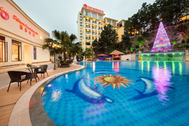Bể bơi Phoenix Resort Bac Ninh