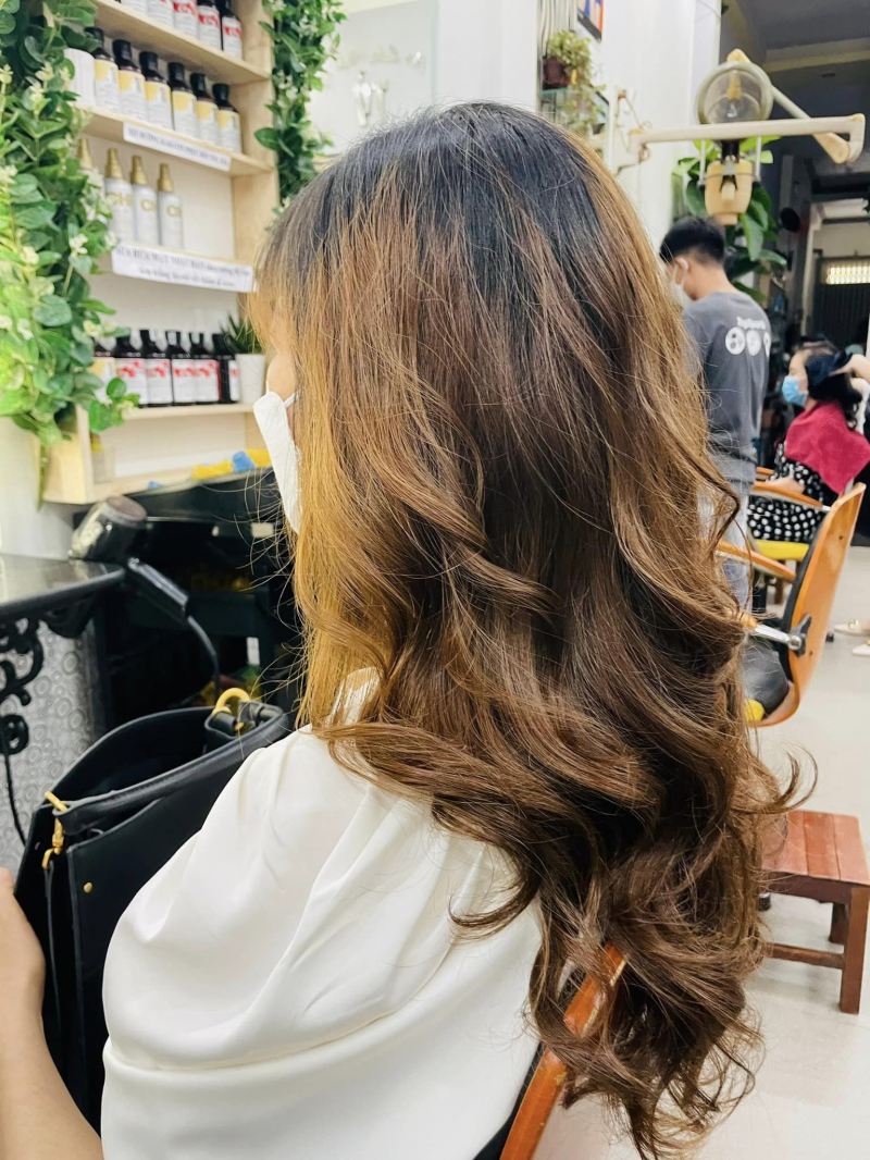 Beauty Salon Tỷ