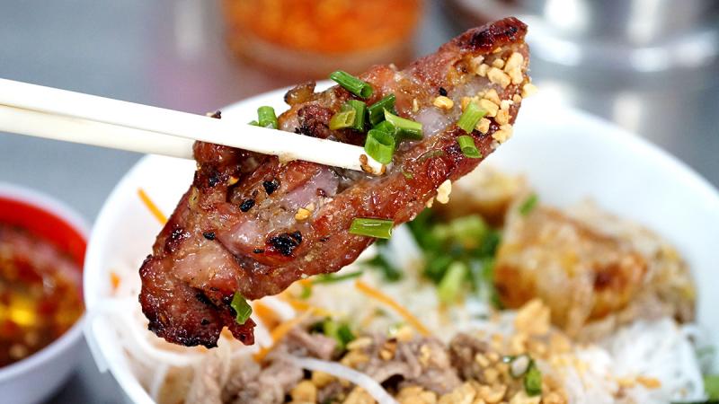 Bún thịt nướng