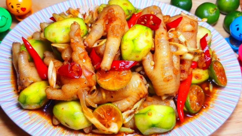 Chân gà trộn chua cay