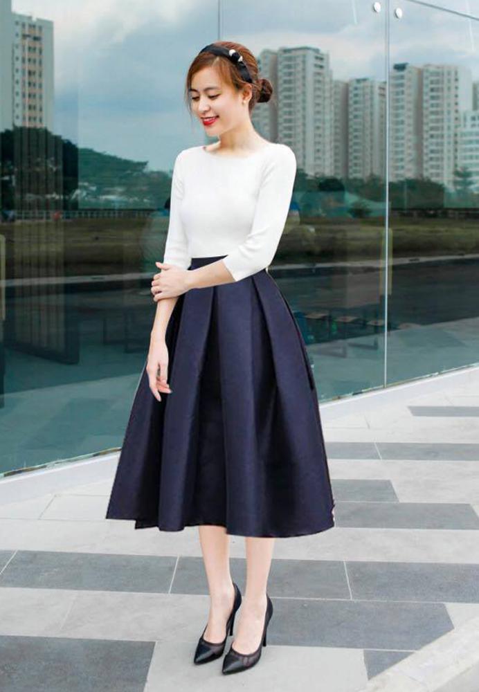 Chân váy dài tạo sự thanh lịch nơi công sở