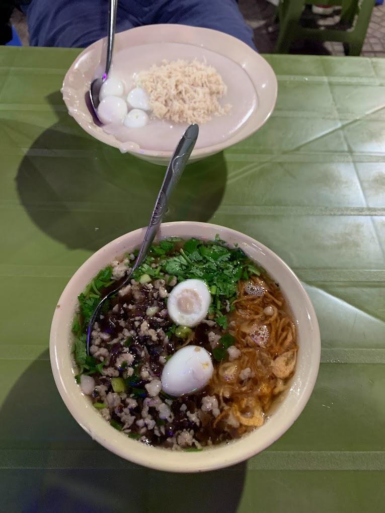 Cô Hằng Quán