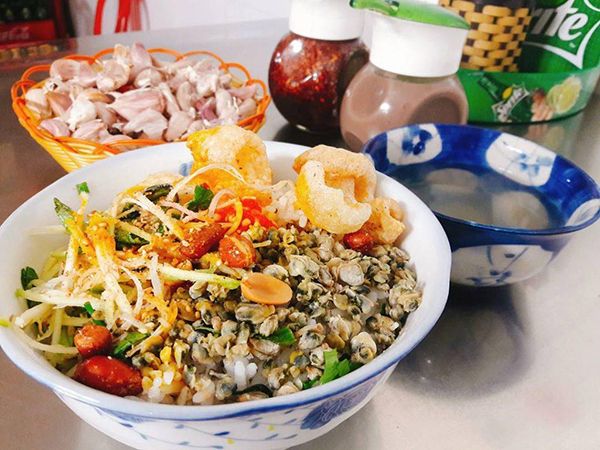 Cơm Hến món ăn bình dân