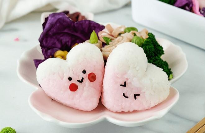Cơm nắm hình trái tim