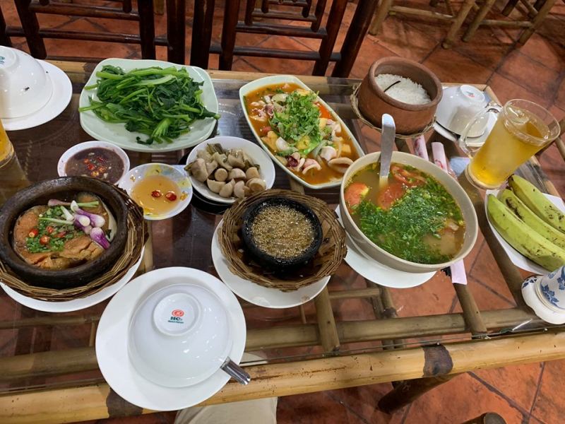 Cơm Niêu Đất Việt