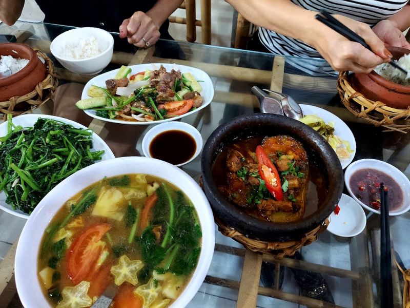 Cơm niêu Hương Lúa