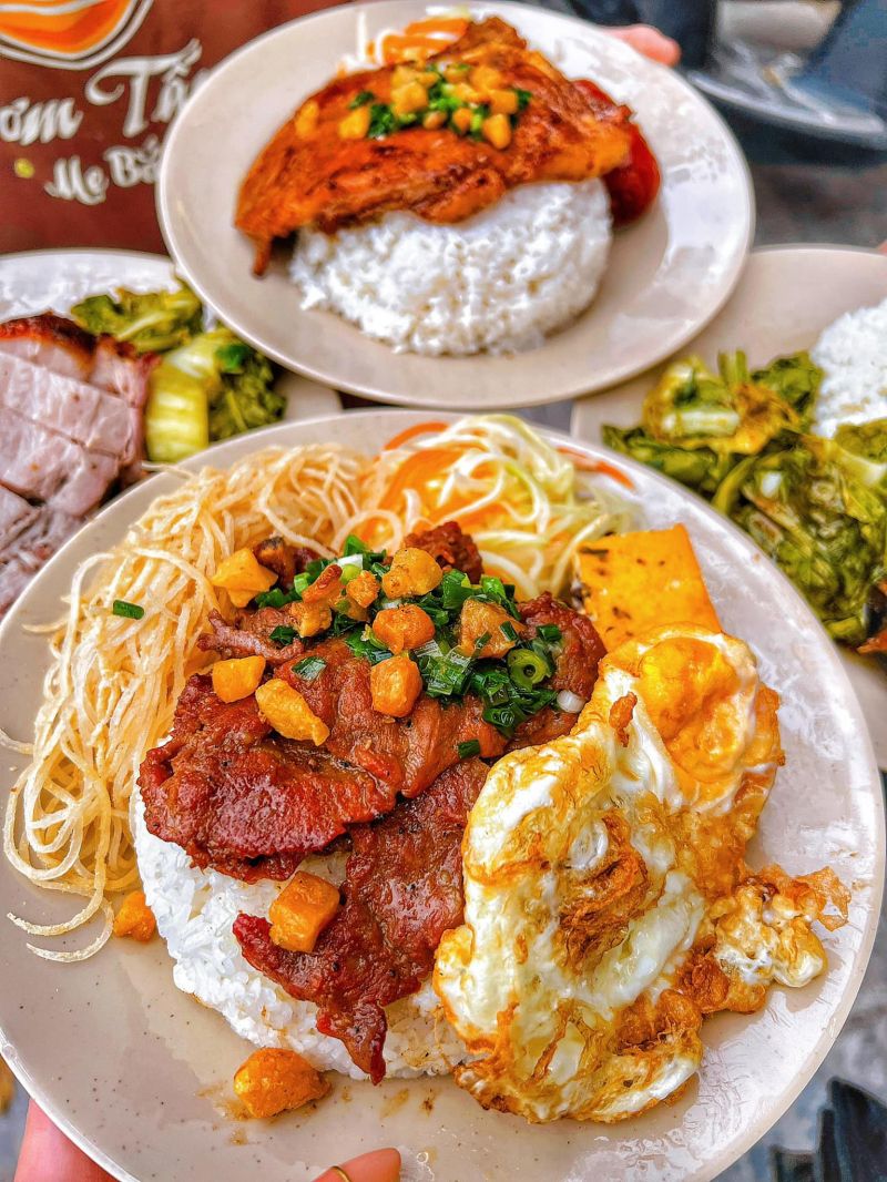Cơm tấm mẹ Bắp