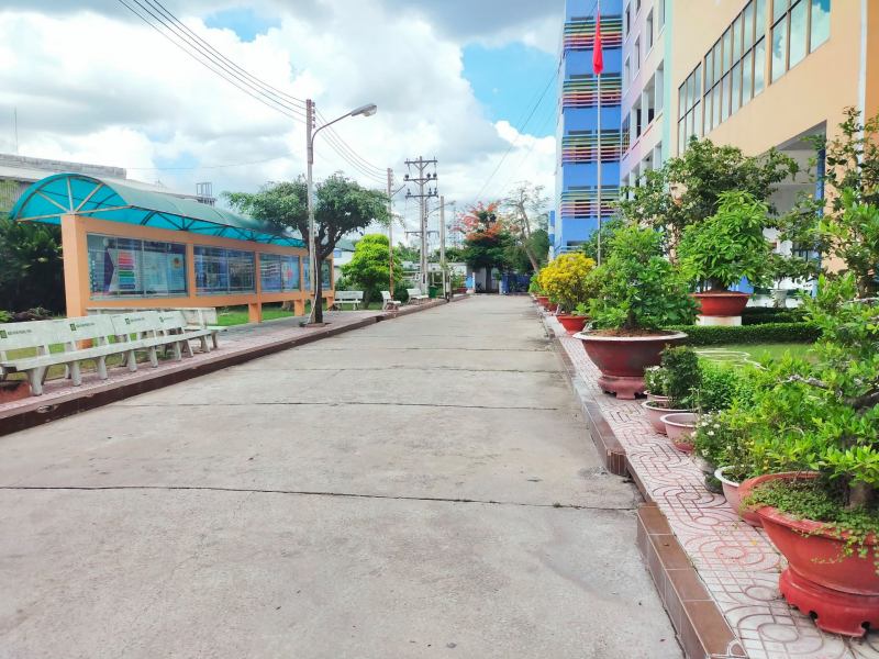 Đại học Kinh tế Công nghiệp Long An (DLA)