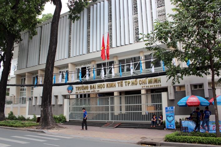 Trường Đại học Kinh tế TP HCM (UEH)