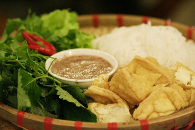 Đậu phụ mắm tôm