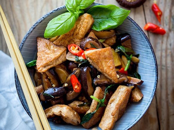 Đậu phụ om nấm hương