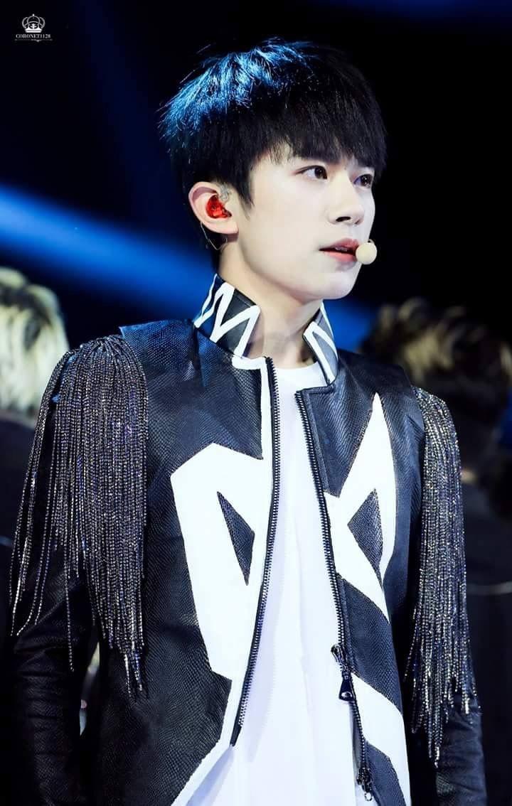 Dịch Dương Thiên Tỉ - TFBOYS