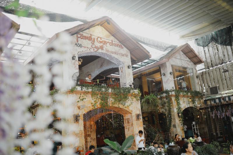 Family Gardens Cafe