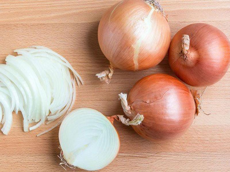 Giảm đau răng khôn bằng hành tây