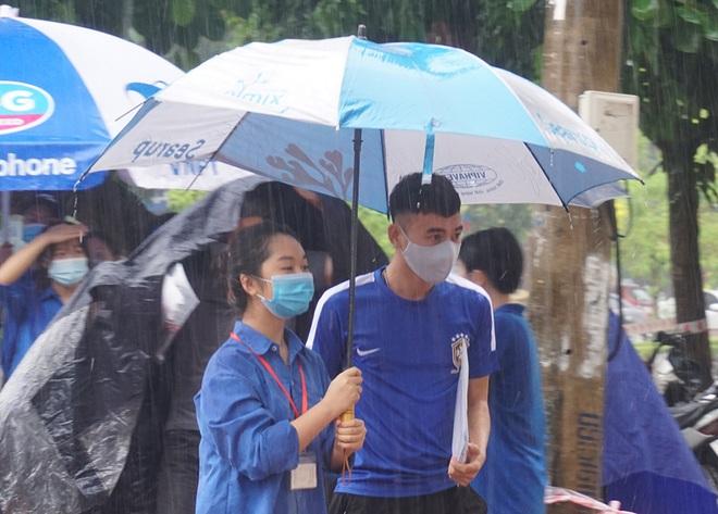 Giúp đỡ người khác