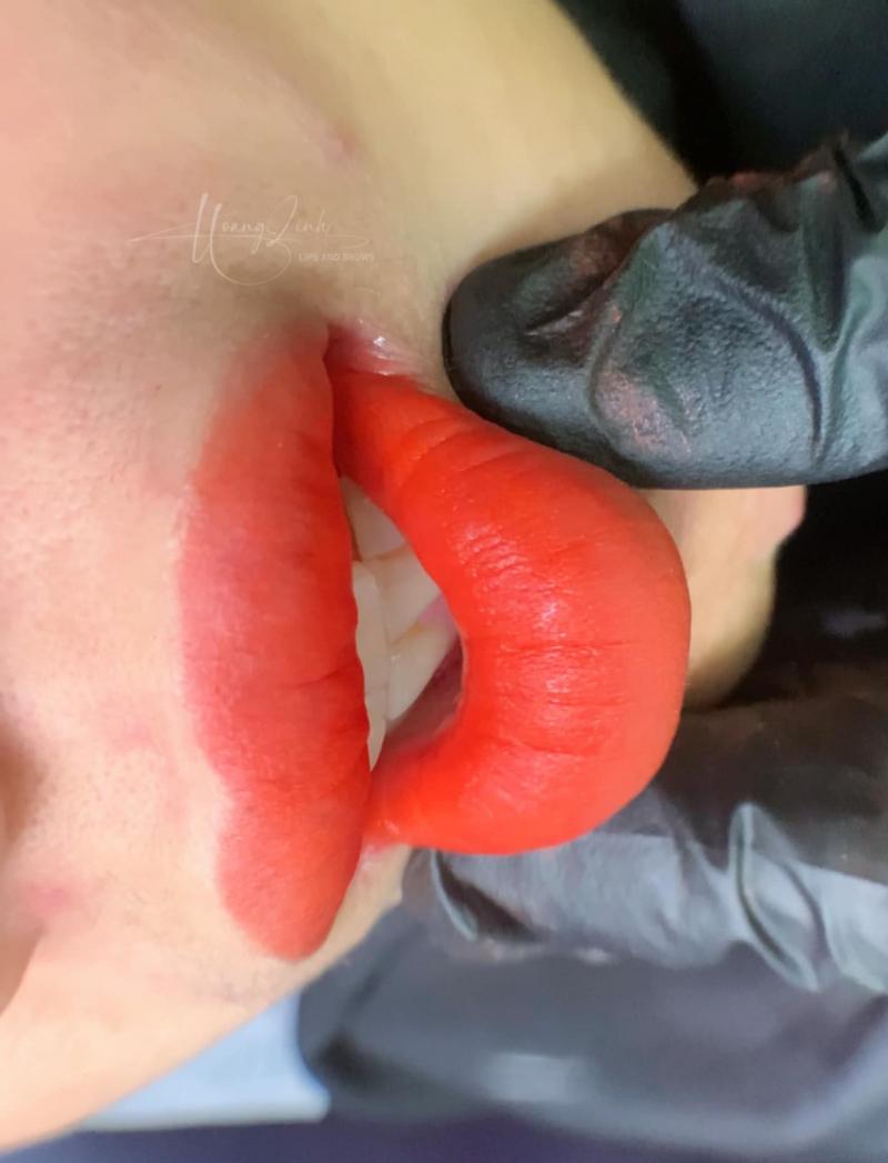 Hoàng Linh Lips & Brows