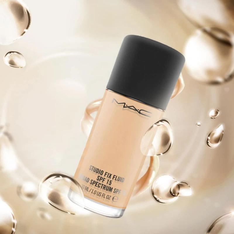 Kem nền lâu trôi MAC Studio Fix Fluid SPF 15