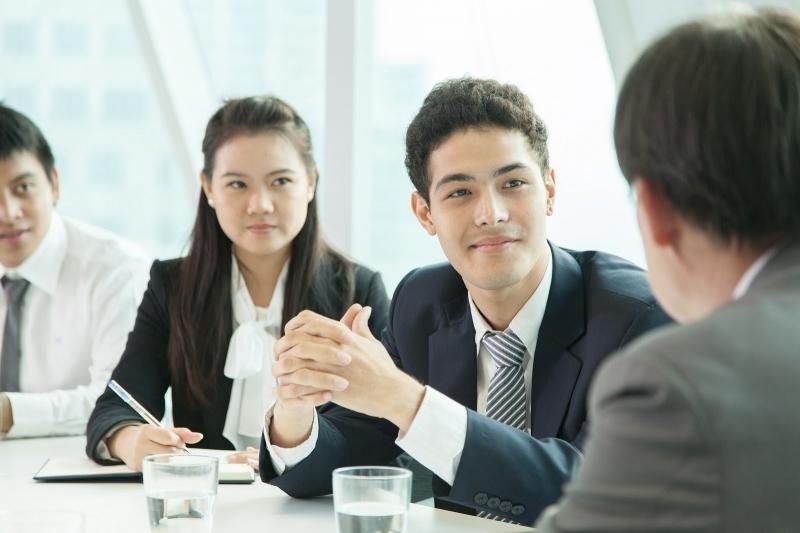 Thiếu sự động viên chia sẻ của mọi người.