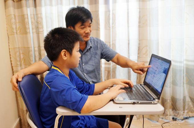Bức thư học trò gửi thầy giáo thời Hi-tech