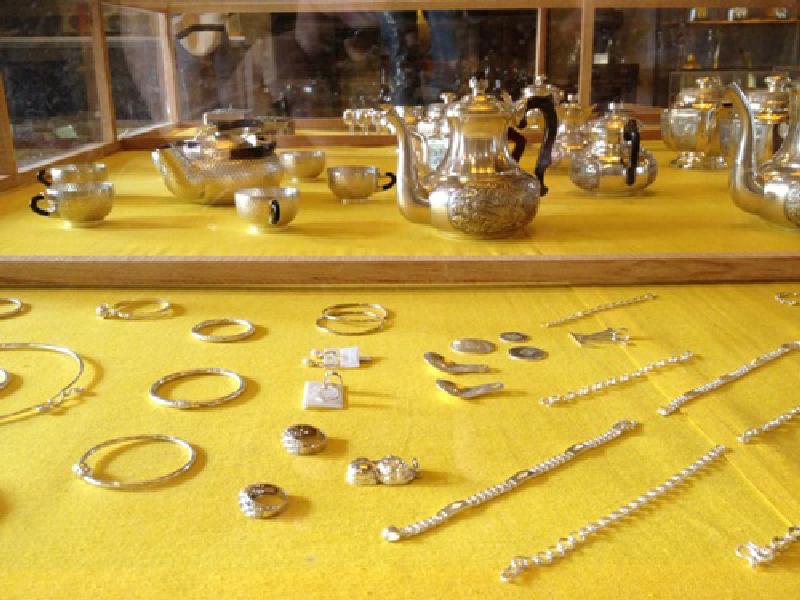 Sản phẩm kim hoàn ở Kế Môn