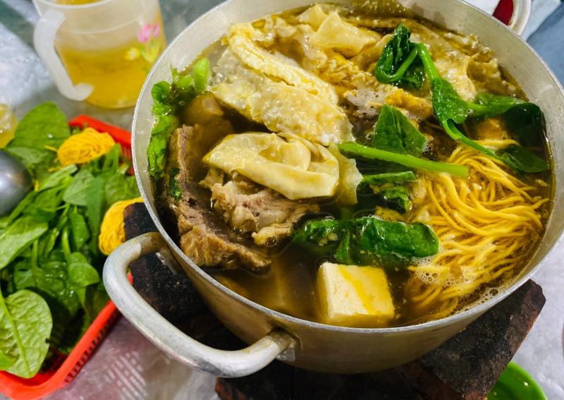 Lẩu Bò Nghĩa Địa