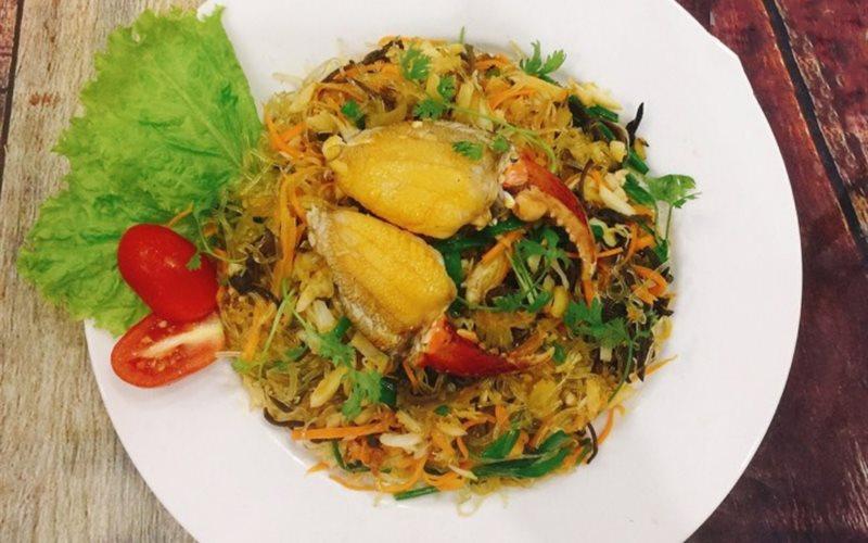 Miến trộn thập cẩm kiểu Hàn Quốc