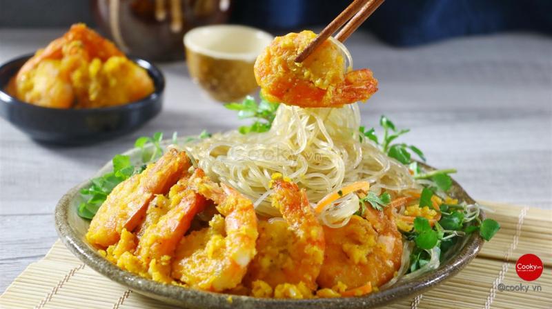 Miến xào tôm sốt trứng muối