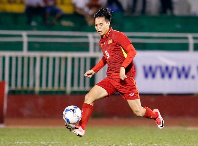 Nguyễn Văn Toàn ( tiền vệ - tiền đạo)