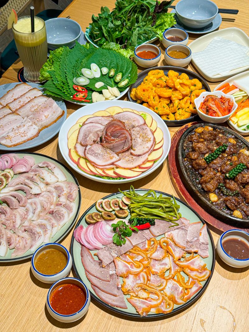 Hàng Cuốn Lotte Mart Cần Thơ