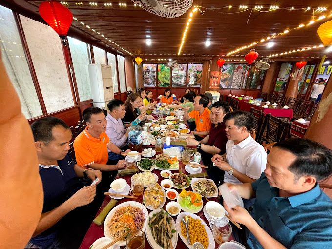 Nhà hàng Oanh Thám