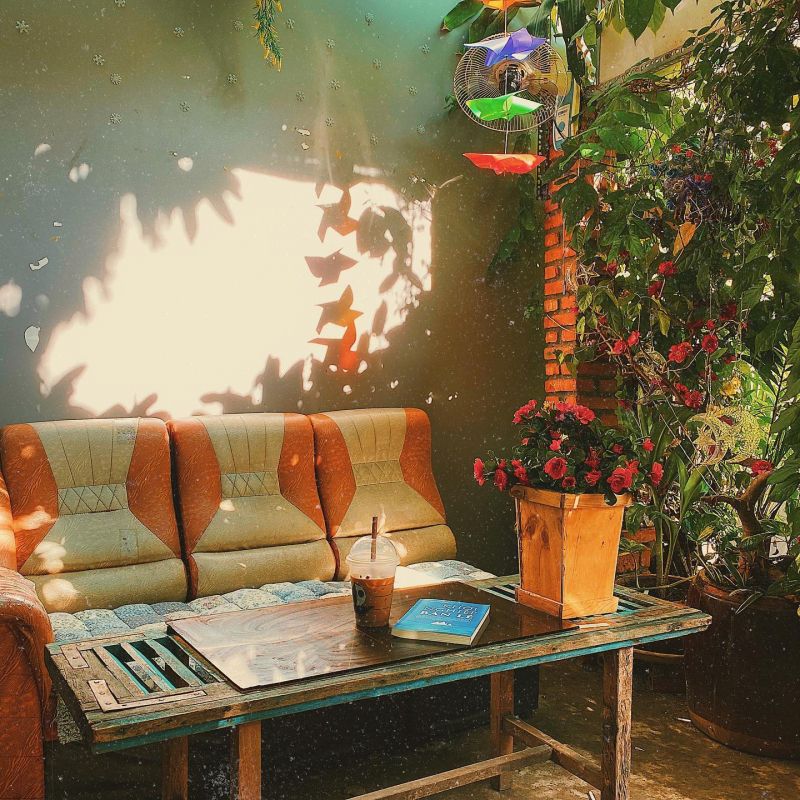 Ông Bà Bích Café