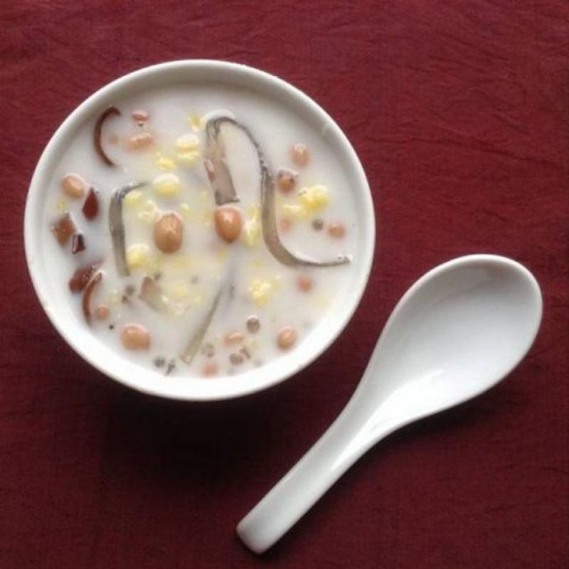 Quán chè thưng Cô Lệ