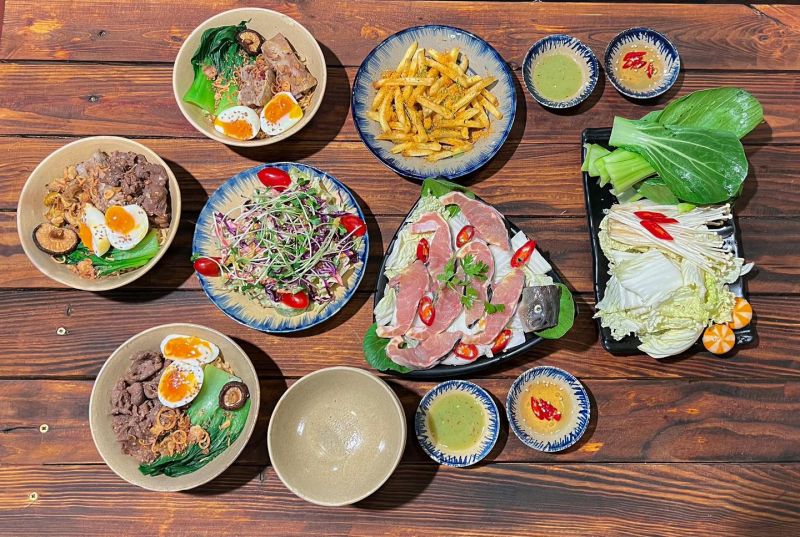 Quán Lẩu Cá Tầm Đà Lạt - Bên Ga Tàu