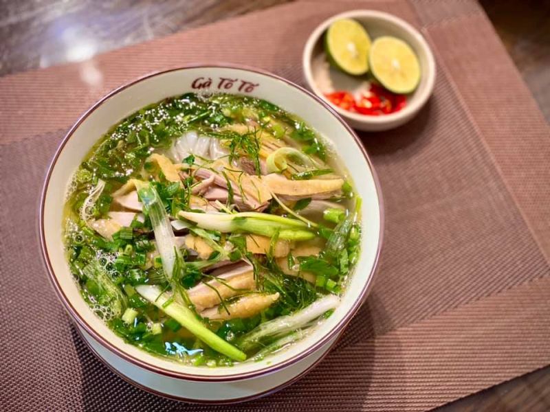 Bà Tố Hàng Bè - Phở Gà & Bún Thang