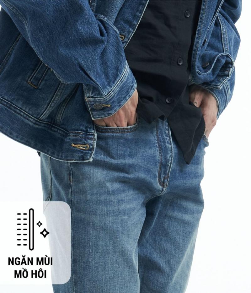 Các sản phẩm quần tây, áo sơ mi, quần jeans, áo thun, áo jacket... đều được thiết kế năng động, dễ dàng kết hợp để mặc đi làm, đi chơi hay du lịch