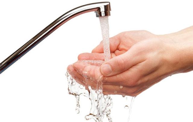 Rửa thức ăn nhưng quên rửa tay - sai lầm phổ biến khi bảo quản thực phẩm
