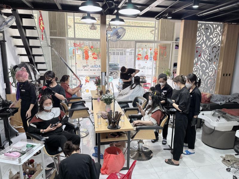 Salon Bích Thảo