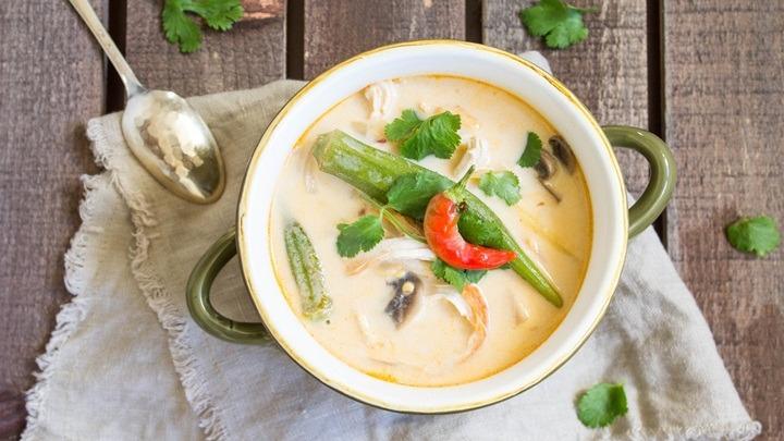 Súp gà nước cốt dừa